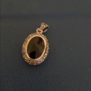 Marcasite Pendant SS Onyx/Mother of Pearl